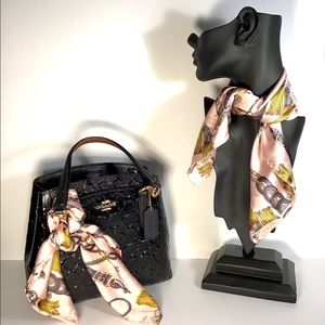 ⛄️ (1) Belt & Buckle Designed Scarf